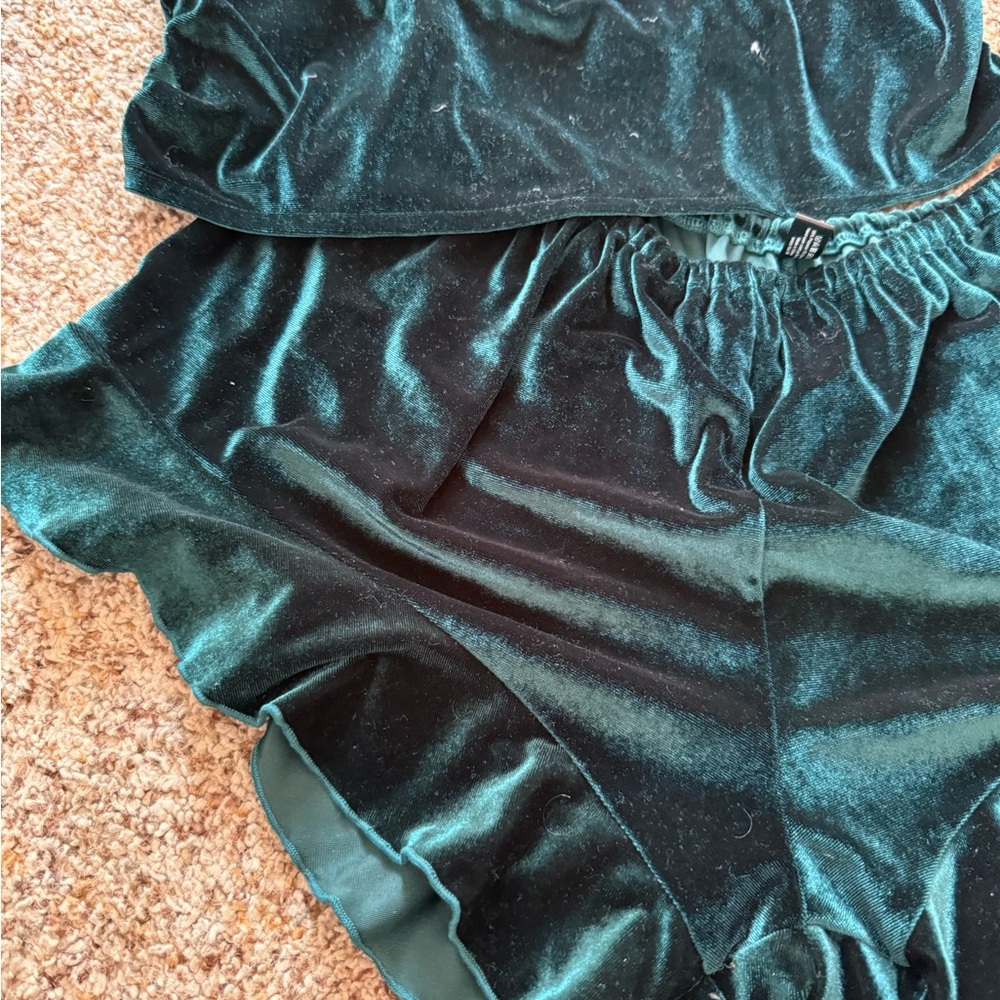 Mentionables | Green Satin Pajama Set with Elegant Ruching | Size Medium - Picture 2 of 12